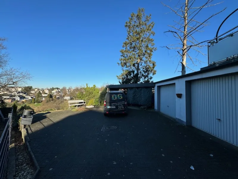 Einfamilienhaus Mit Einlieger Kleines Fachwerkhaus Hof Garagen