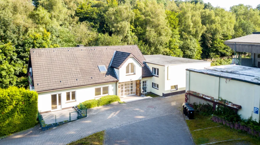 DJI_0103 - Haus kaufen in Bochum / Linden - Familienglück für alle Generationen in Bochum-Linden - Auf knapp 30.000 m² Grundstück