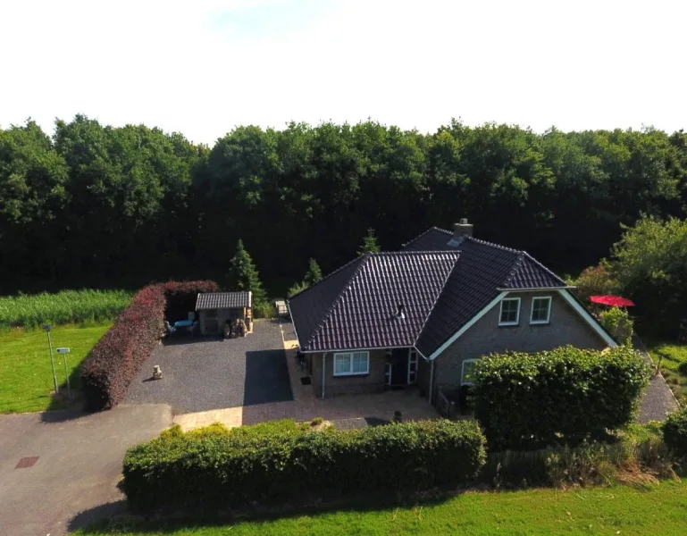 Ferienhaus Holland kaufen Flevoland Zeewolde Bosruiterweg 25 Buitenplaats Horsterwold 136 74 - Haus kaufen in Zeewolde - Wunderschöne Ferienvilla mit Garten und am Waldrand (1365)