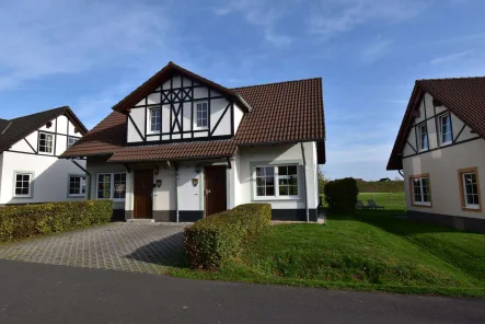 Haus kaufen Holland 020 - Haus kaufen in Cochem - Ihr eigenes Ferienhaus in Deutschland, in einem Park mit eigenem Golfplatz.(1515)