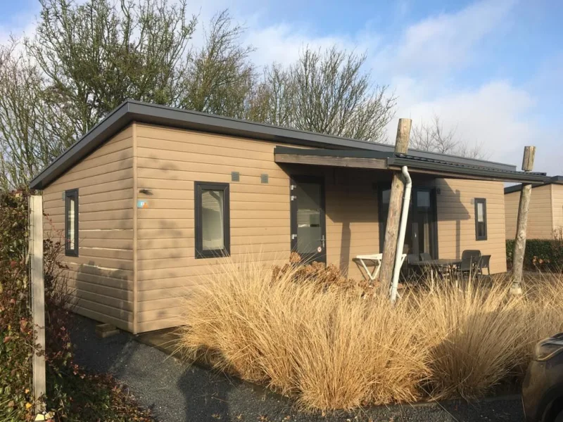 Fereinhaus Holland kaufen010 - Haus kaufen in Bovenkarspel - Chalet Markermeer zu verkaufen , schone Lage (2230)