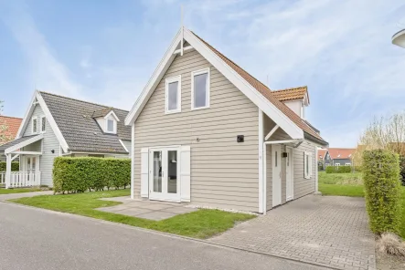 Ferienhaus Holland kaufen 015 - Haus kaufen in Bruinisse - Ferienhaus am Wasser (2358)