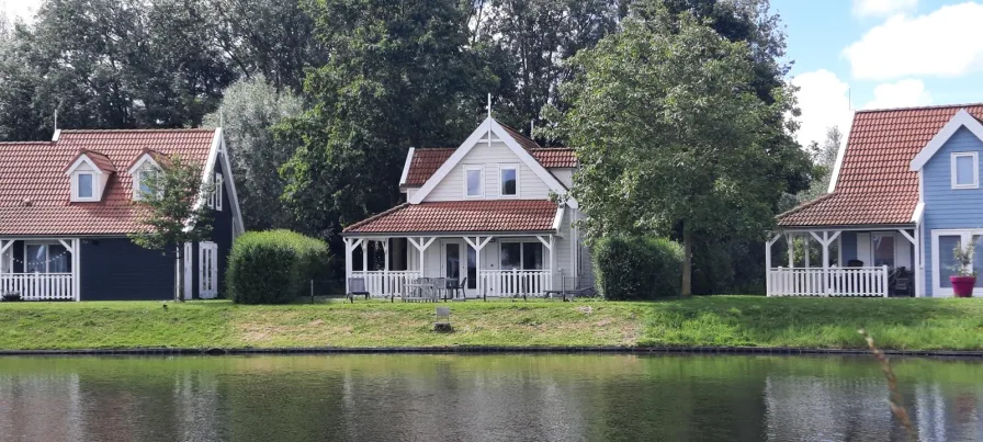 vakantiehuis-kopen-zeeland-bruinisse-179-001 - Haus kaufen in Bruinisse - Erholungsheim in schöner Wasserlage (2550)