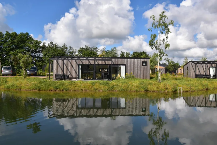 Vakantiehuis kopen Brielle Zuid Holland 33_018 - Haus kaufen in Zwartewaal - Verspieltes Ferienhaus am Wasser (2574)