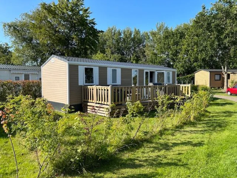 Ferienhaus Holland kaufen 017 - Haus kaufen in Lauwersoog - Chalet IRM Aventura 3 op Lauwersoog 44m2 (2848)