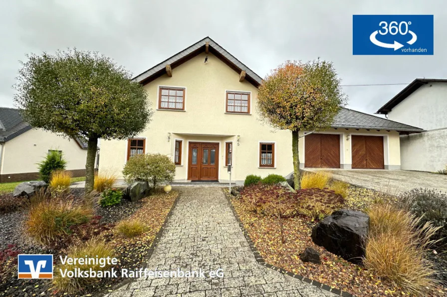Straßenansicht - Haus kaufen in Metzenhausen - Sehr gepflegtes Einfamilienhaus mit sehr schönem Grundstück