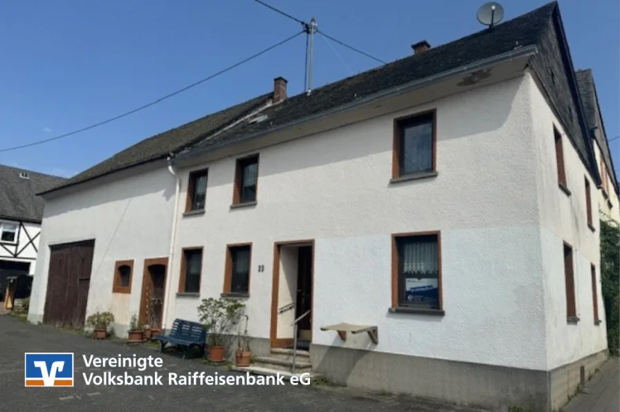 Bild1 - Haus kaufen in Morbach-Gonzerath-Gonzerath - Wohnhaus mit Nebengebäude