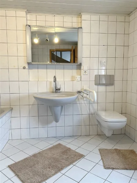 Badezimmer im Obergeschoss