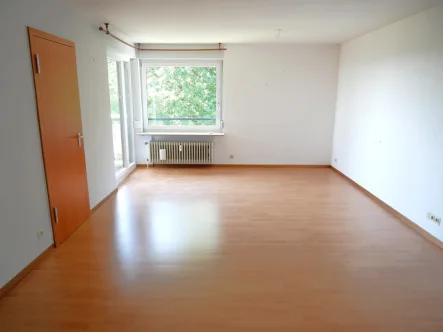 Zimmer - Wohnung kaufen in Durlangen - Geräumige 3-Zimmer-Wohnung mit herrlichem Weitblick!