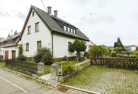 Titel_verpixelt - Haus kaufen in Schwäbisch Gmünd - Sanieren, Einziehen und Wohlfühlen!