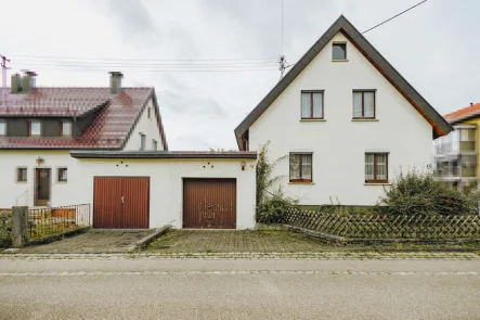 Ansicht - Haus kaufen in Schwäbisch Gmünd - Sanieren, einziehen und wohlfühlen!