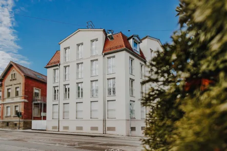 Hausansicht - Wohnung kaufen in Schwäbisch Gmünd - Moderne 3-Zimmer-Wohnung im Herzen von Gmünd!