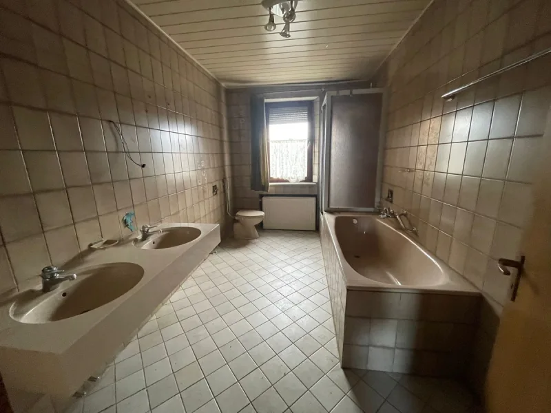 Badezimmer 1. OG