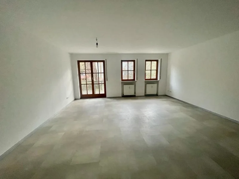 Wohnbereich  - Wohnung kaufen in Schwabach - Wunderschöne Lage für eine helle & großzügige 3-Zimmer Erdgeschosswohnung im schönsten Ortteil von Schwabach