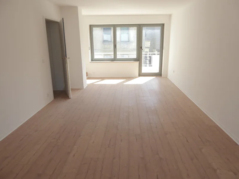 Wohnzimmer II OG mit Ausgang Balkon