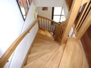 massive Holztreppe