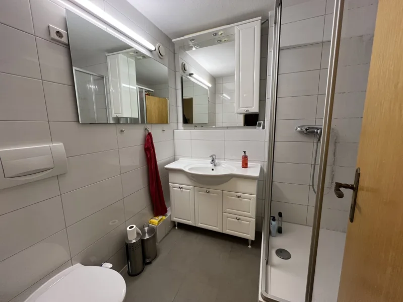  - Wohnung kaufen in Köln / Chorweiler - Schöne 3 Zimmerwohnung, Balkon, Aufzug und Tiefgaragenstellplatz