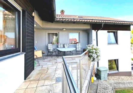 Terrasse-Südseite - Haus kaufen in Gleißenberg - EFH-Bungalow mit viel Platz und vielen Extras...