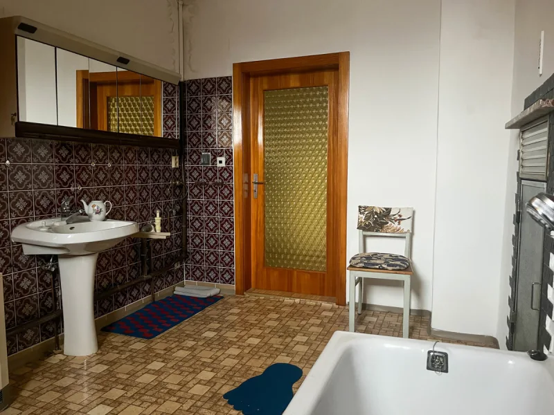 Badezimmer - Haus kaufen in Treuen - Sehr schönes Zweifamilienhaus aus dem Jahr 1904