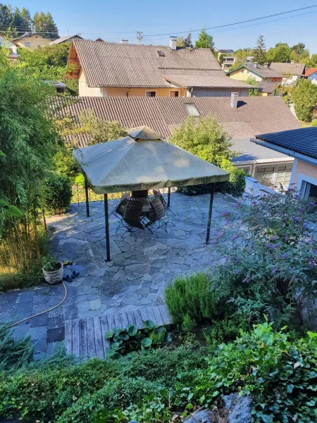  - Haus kaufen in Simbach am Inn - Über den Dächern! Saniert und modernisiert Lichtdurchflutetes Einfamilienhaus mit Einliegerwohnung und großen Garten zu verkaufen.