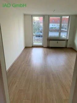  - Wohnung kaufen in Leipzig - Vollständig renovierte 2-Zimmer-Wohnung mit Balkon in Leipzig