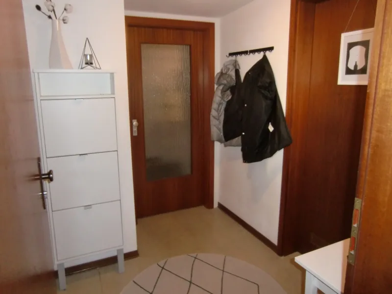 eingang 4-5 Zimmer Wohnung