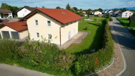  - Haus kaufen in Bruckmühl - Sie suchen eine moderne neuwertige Immobilie (Niedrigenergiehaus) in ruhiger zentraler Lage?