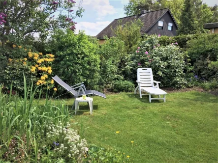 Garten - Haus kaufen in Hechthausen - Hübscher Klinkerbungalow (RMH) in idyllischer Lage von Hechthausen/Ldkrs. Cuxhaven