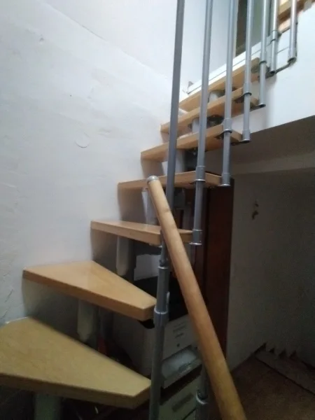 Treppe zum DG