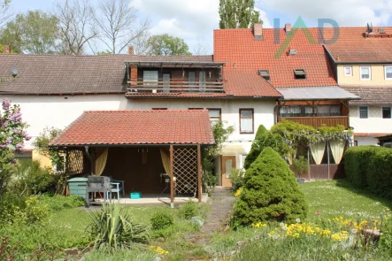 Gartenansicht - Haus kaufen in Römhild - Mehrfamilienhaus mit großer Ausbaureserve in Römhild