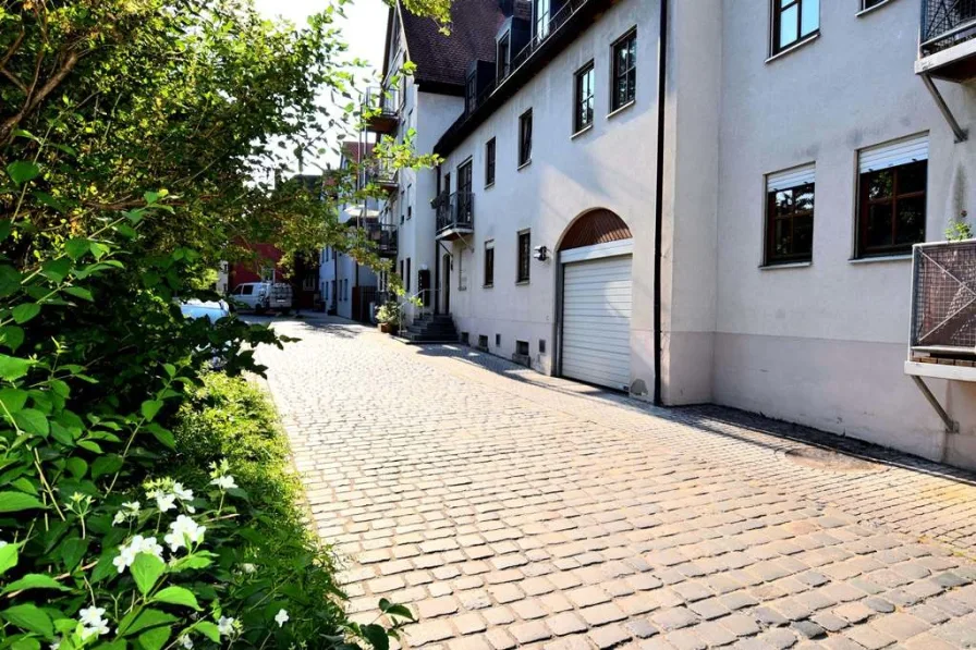 Außenansicht Haus im Sommer