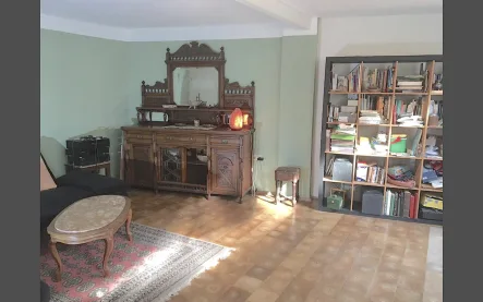 Wohnzimmer EG - Haus kaufen in Niederneisen - Bauernhaus, modernisiert mit 4,5 Zimmern, Wintergarten, schönem Hof und Scheune