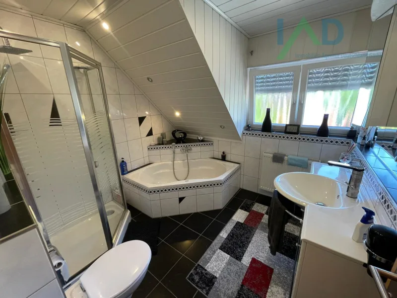 Badezimmer 1. OG