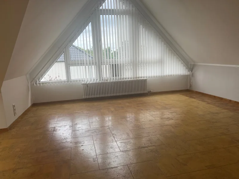  - Wohnung kaufen in Berlin / Blankenburg - Attraktive Dachgeschosswohnung mit Sonnenterrasse und moderner Ausstattung