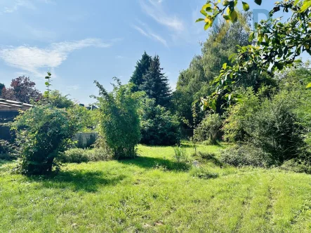 Gartenbereich - Grundstück kaufen in Mönchengladbach - GRUNDSTÜCK mit Bestandsimmobilie