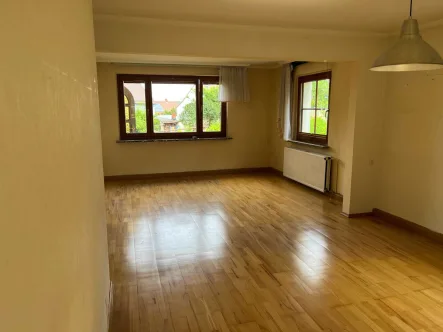 Wohnzimmer - Haus kaufen in Plauen / Reusa - Doppelhaushälfte in begehrter Wohnlage