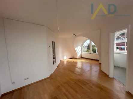 Wohzimmer - Wohnung kaufen in Apolda - Moderne 2-Zimmer-Wohnung mit Loggia – Bezugsfertig in exklusiver Wohnanlage