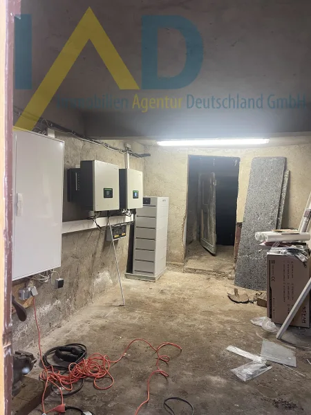 Garage mit PV Anlage