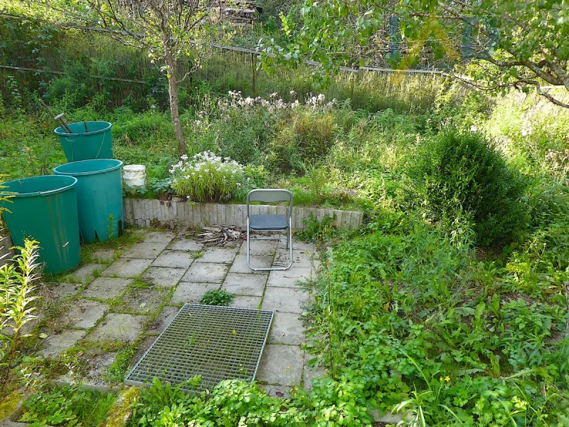 Garten mit Terrasse