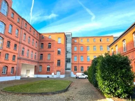 Innenhof - Wohnung kaufen in Magdeburg / Sudenburg - Individuelle, schöne Eigentumswohnung in begehrter Innenstadtlage. Attraktiver Grundriss.