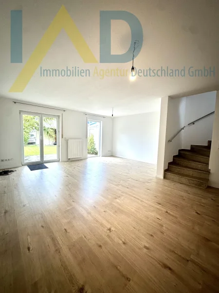  - Haus kaufen in Ingolstadt - Helles und Modernes Reihenmittelhaus: Zeitgemäßes Wohnen in lichtdurchflutetem Ambiente!