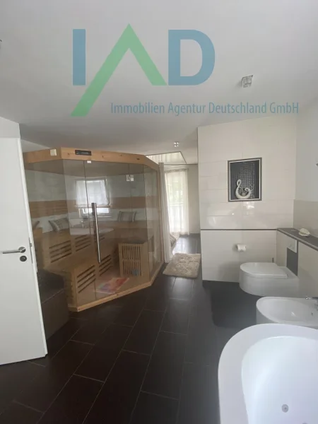 Badezimmer mit Sauna