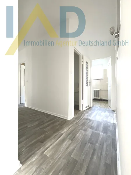  - Wohnung kaufen in Kassel - Attraktive 4-Zimmer-Eigentumswohnung 82m²  in Kassel-Nord Holland: Zentrale Lage, Praktische Raumaufteilung und Naturnahe Umgebung