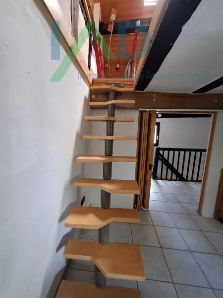 Treppe ins DG