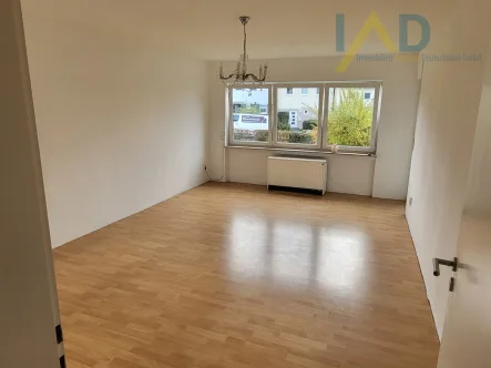 Wohnzimmer - Wohnung kaufen in Wendlingen am Neckar - 3-Zimmer Erdgeschosswohnung in Wendlingen am Neckar - Erbbau