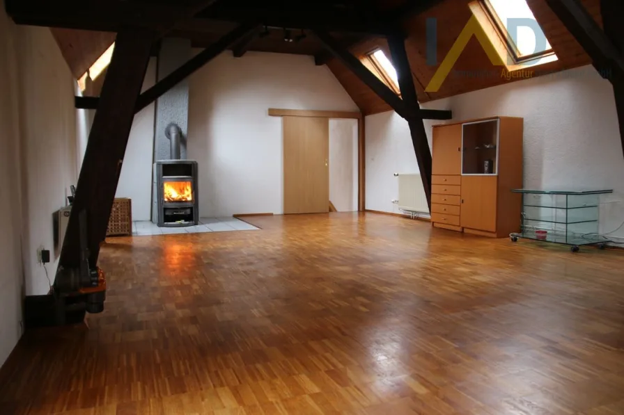  - Haus kaufen in Obersülzen - Nettes Hofgrundstück mit Wohnhaus, Dachterrasse und Carport