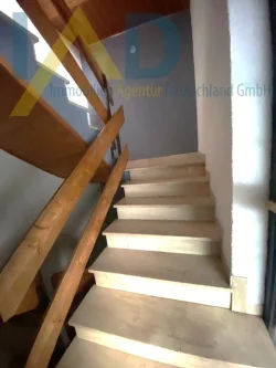 Flur / Treppe - Haus kaufen in Spiegelau - SOFORT - RENOVIERUNG - TOP LAGE - BAYERISCHER WALD