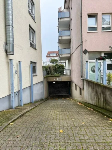 Einfahrt Tiefgarage