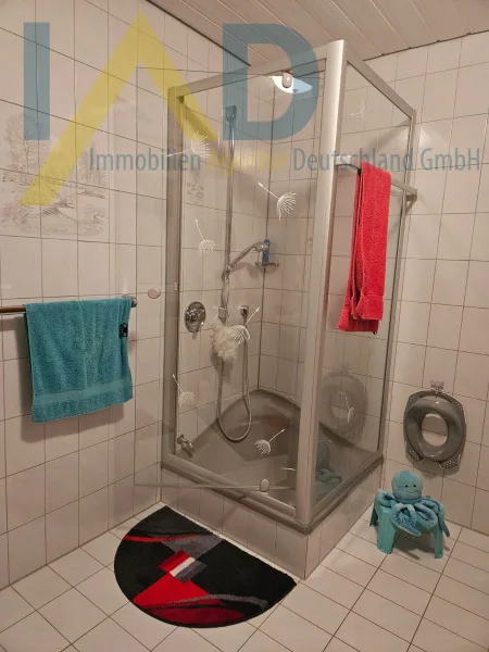 Badezimmer m. Dusche EG