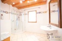 Badezimmer im EG